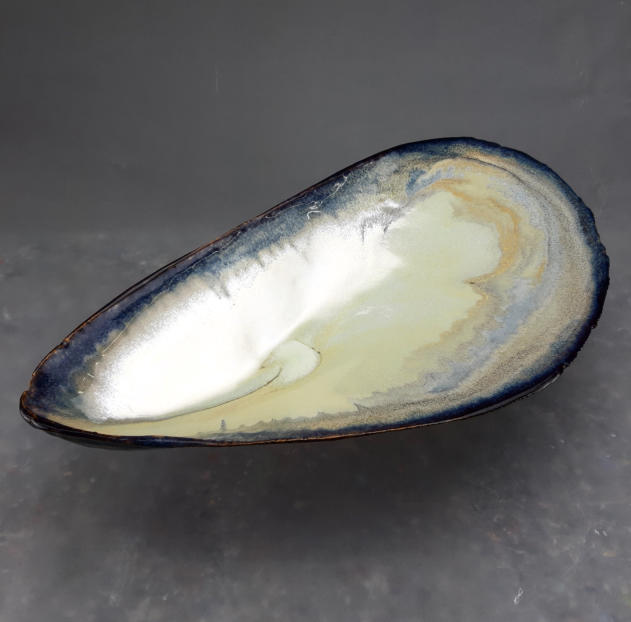 kleine Muschelschale Bildhauer Bjrn Poppinga